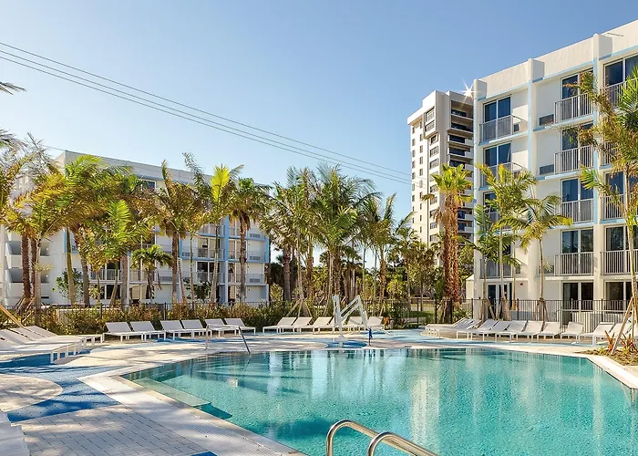 Plunge Beach Resort Lauderdale-by-the-Sea