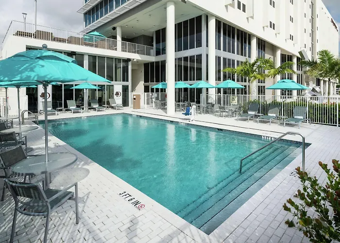 Doubletree By Hilton Miami Doral Hotel Sweetwater - 4 star Hotel