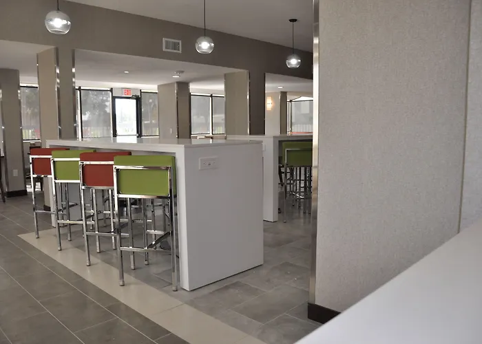 Nobile Hotel Parkway At Celebration Orlando Very Close To Disney Theme Parks Lake Buena Vista met golfbaan