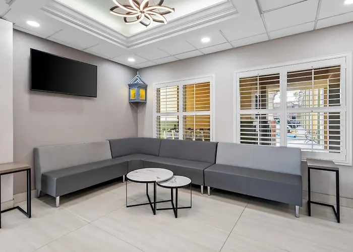 Quality Inn Tampa Airport - Cruise Port
