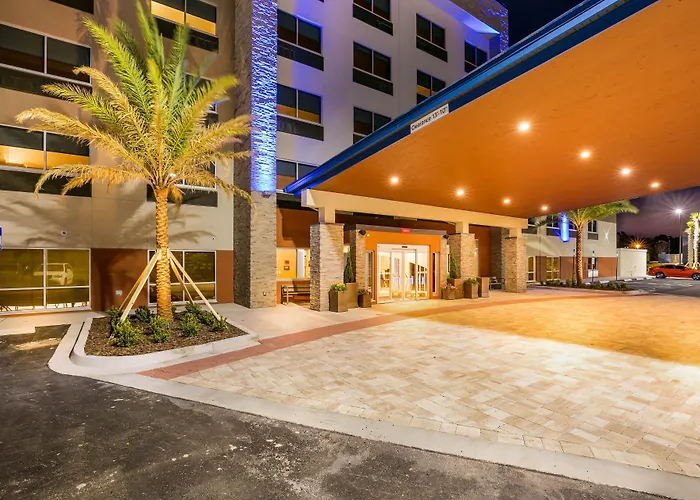 Holiday Inn Express & Suites Jacksonville - Town Center By Ihg