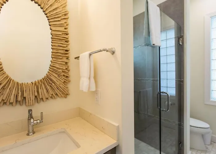 Sorrento Cabana - 1 Bedroom 1 Ba Cabana Near Vanderbilt Beach, Perfect For A Relaxing Beachside Escape! Naples Park
