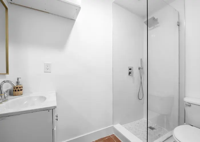 Palms Retreat! Giant Heated Pool-Hottub-Firepit-5Min2Beach-Pets-Ev Chgr Fort Lauderdale