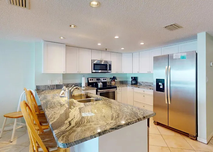 Privates 307 - Beach Place St. Pete Beach