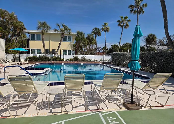 Tierra Verde Hotels