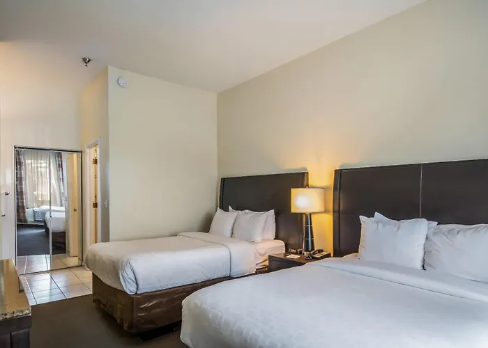 Clarion Inn & Suites Central Clearwater Beach