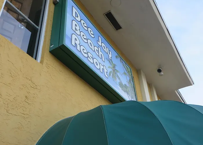 Haustierfreundliches Dee Jay Beach Resort Lauderdale-by-the-Sea