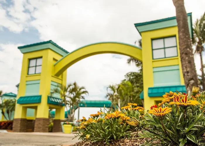 Cocoa Beach hotels near Lori Wilson Park