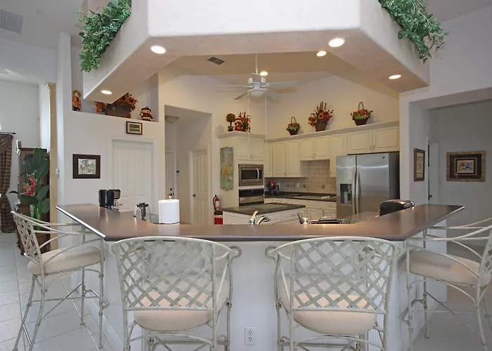 Mangrove Bay Sw Cape - Waterfront Private Home Locally Owned & Managed, Fair & Honest Pricing Cape Coral