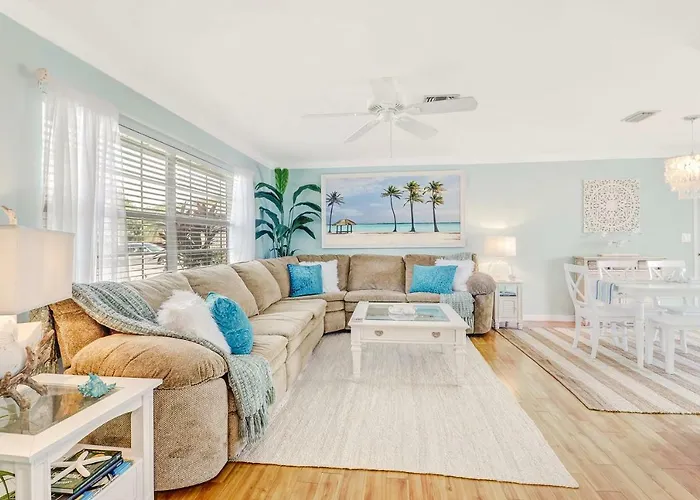 Comfortably Chic Pool Home Retreat North North Naples