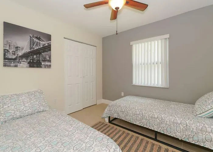 Private Lovely Cottage - Close To Siesta, Shops & Dining Sarasota