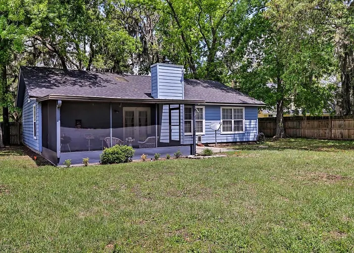 Pet-Friendly Amelia Island Home ~ 1 Mi To Beach! Fernandina Beach